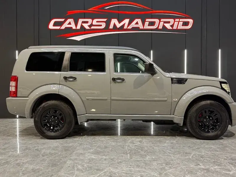 Usado Dodge Nitro SE 177 CV (130 kW) 2009 Gris / plata SUV