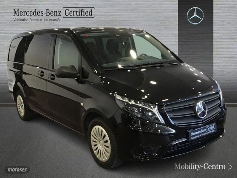 Usado Mercedes Vito 2023 Gris Van