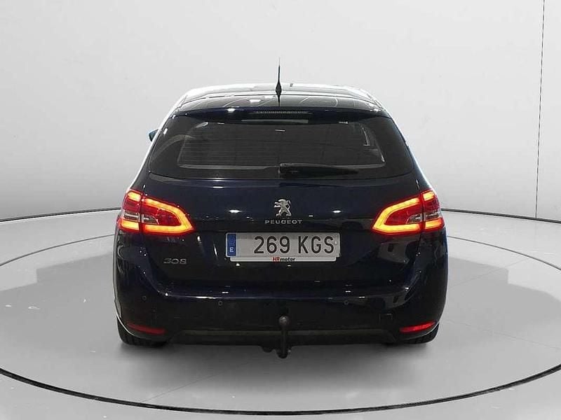 Usado Peugeot 308 Active 99 CV (72 kW) 2018 Azul Familiar