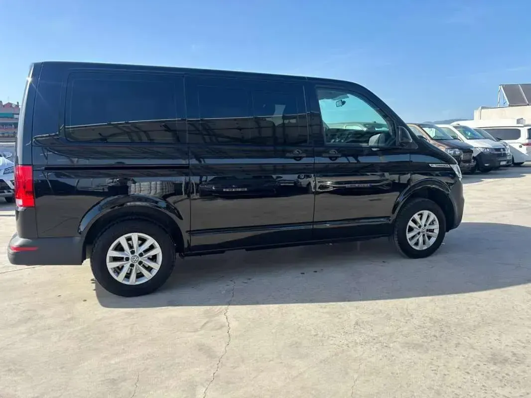 Usado VW Caravelle 150 CV (110 kW) 2021 Negro Van