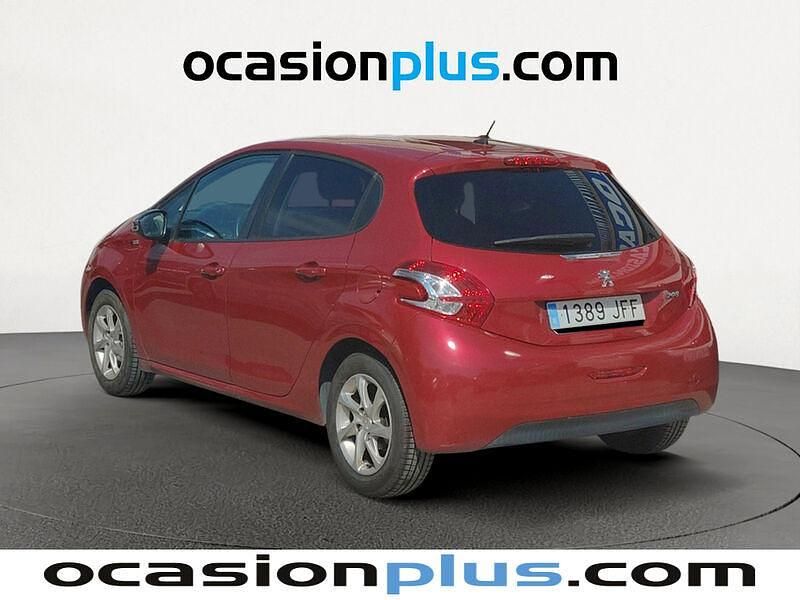 Usado Peugeot 208 Style 82 CV (60 kW) 2015 Rojo Utilitario