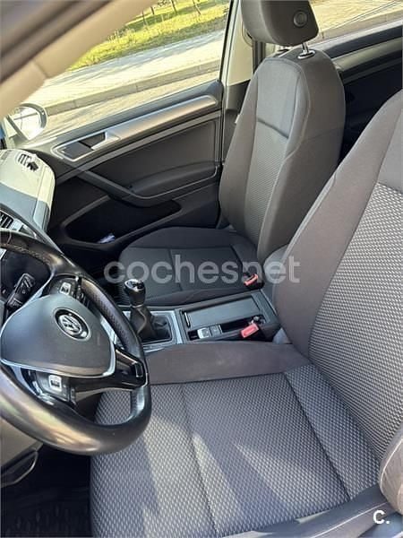 Usado VW Golf Sportsvan Advance 130 CV (95 kW) 2019 Blanco Monovolumen