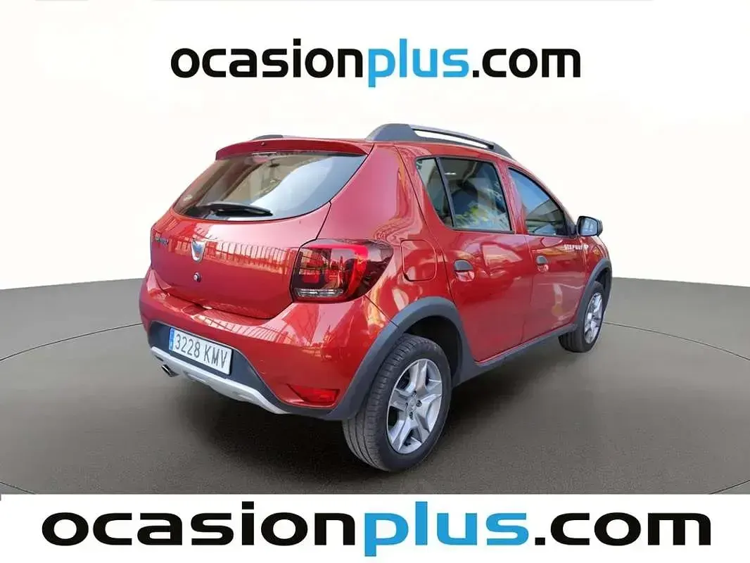 Usado Dacia Sandero Stepway Ambiance 90 CV (66 kW) 2018 Rojo Utilitario