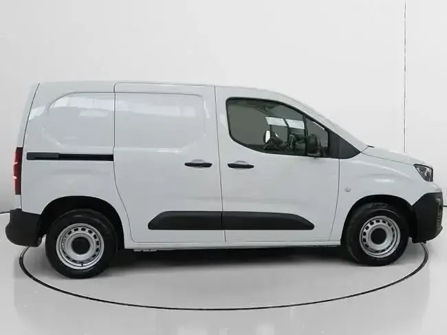 Usado Peugeot Partner S 98 CV (72 kW) 2022 Blanco Monovolumen