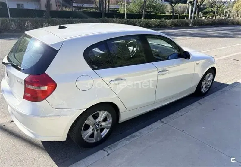 Usado BMW 116 122 CV (89 kW) 2009 Blanco Utilitario