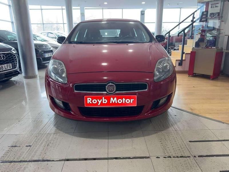 Usado Fiat Bravo Easy 90 CV (66 kW) 2013 Rojo Utilitario