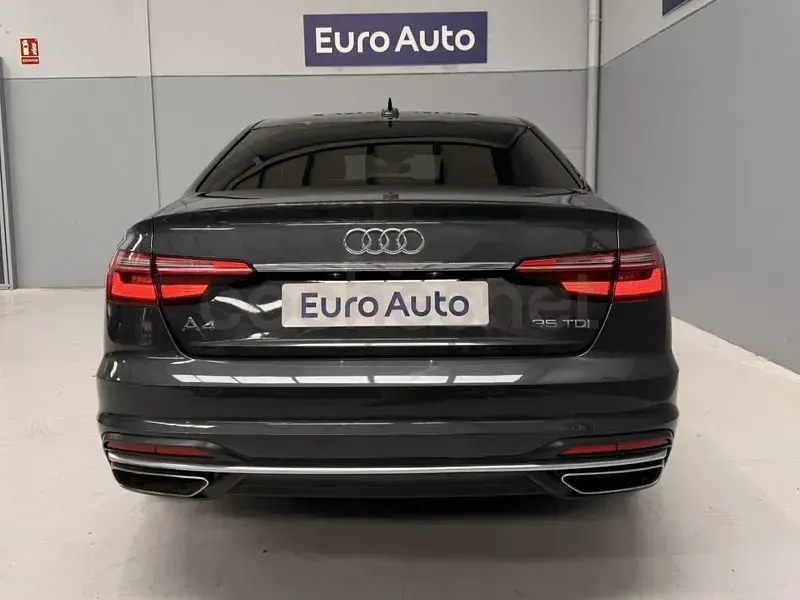 Usado Audi A4 Advanced Plus 163 CV (119 kW) 2021 Gris / plata Berlina