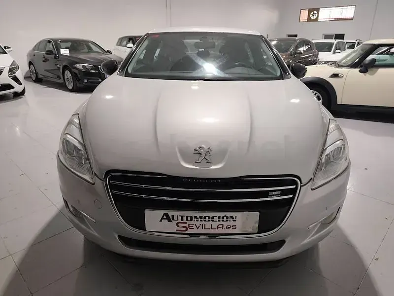 Usado Peugeot 508 Active 112 CV (82 kW) 2012 Gris / plata Berlina