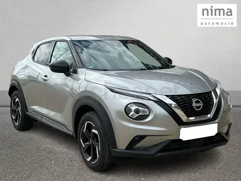 Usado Nissan Juke N-Connecta 114 HP (83 kW) 2024 Cinzento SUV