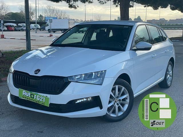 Blanco Usado 2021 Skoda 110 R Sport Berlina | 17.999 € (Precio justo) - Imagen 1/4