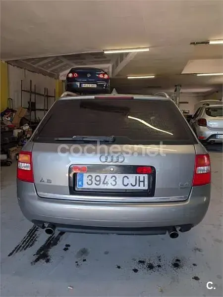 Usado Audi A6 170 CV (125 kW) 2003 Gris / plata Familiar