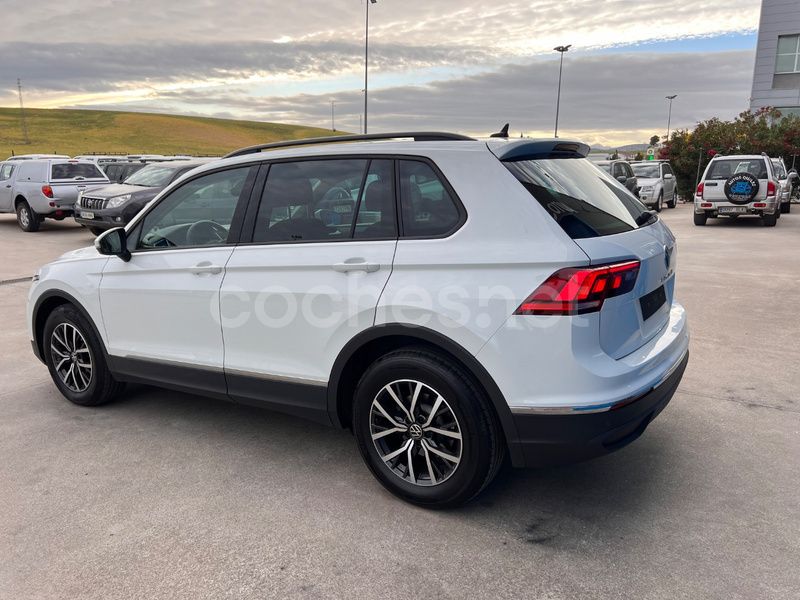 Usado VW Tiguan Sportline 150 CV (110 kW) 2022 Blanco SUV