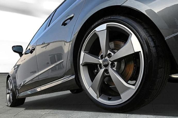 Usado Audi RS3 Sportback 400 CV (294 kW) 2019 Gris Utilitario