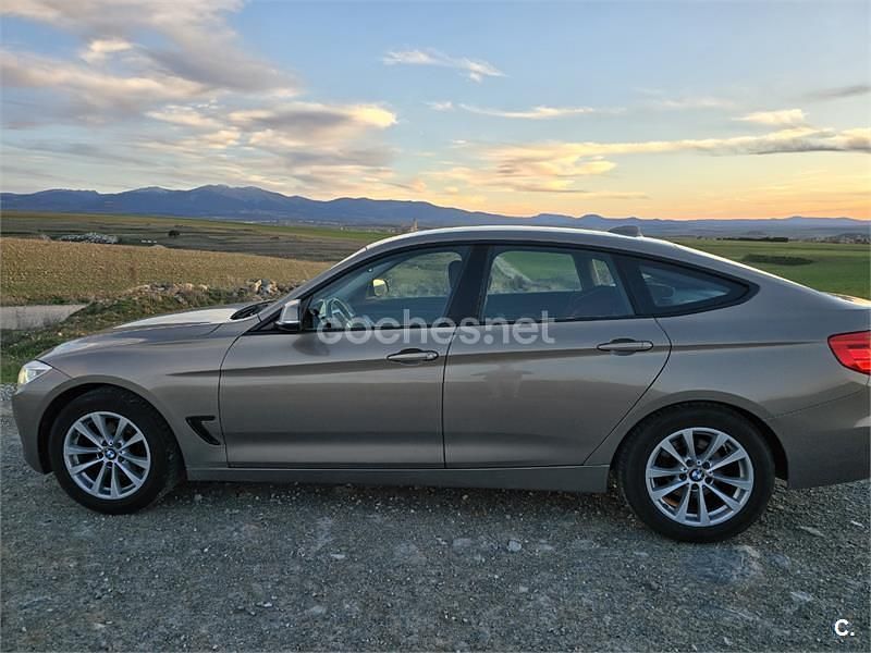 Usado BMW 318 Gran Turismo 143 CV (105 kW) 2016 Beige Berlina