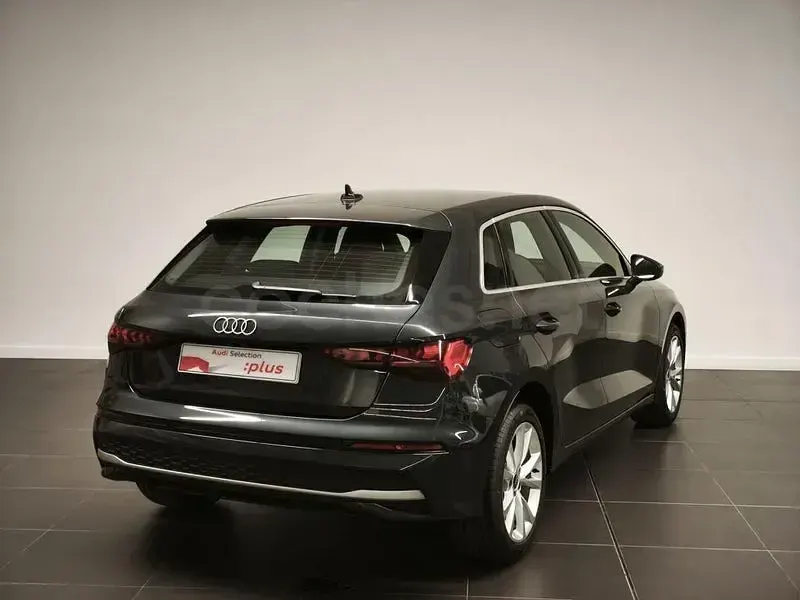 Nuevo Audi A3 Advanced 204 CV (150 kW) 2026 Gris / plata Berlina