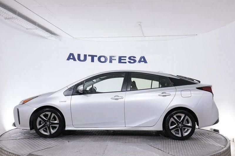 Usado Toyota Prius 136 CV (100 kW) 2021 Plateado Berlina