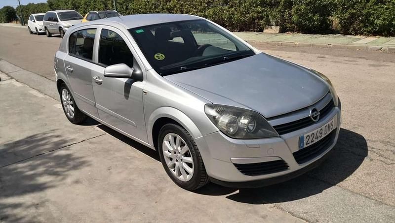 Gris Usado 2005 Opel Astra Enjoy Utilitario | 3500 € (Un poco caro) - Imagen 1/4
