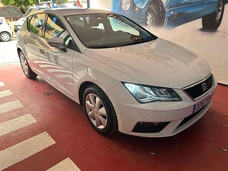 Blanco Usado 2018 Seat Leon Reference Utilitario | 10.500 € (Precio justo) - Imagen 1/4