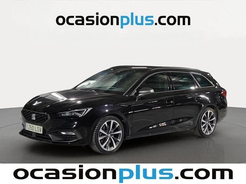 Usado Seat Leon FR 150 CV (110 kW) 2021 Negro Monovolumen