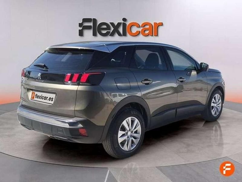 Usado Peugeot 3008 Access 131 CV (96 kW) 2020 Gris SUV