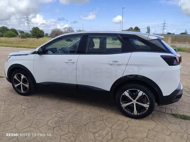 Usado Peugeot 3008 Active 130 CV (95 kW) 2018 Blanco SUV