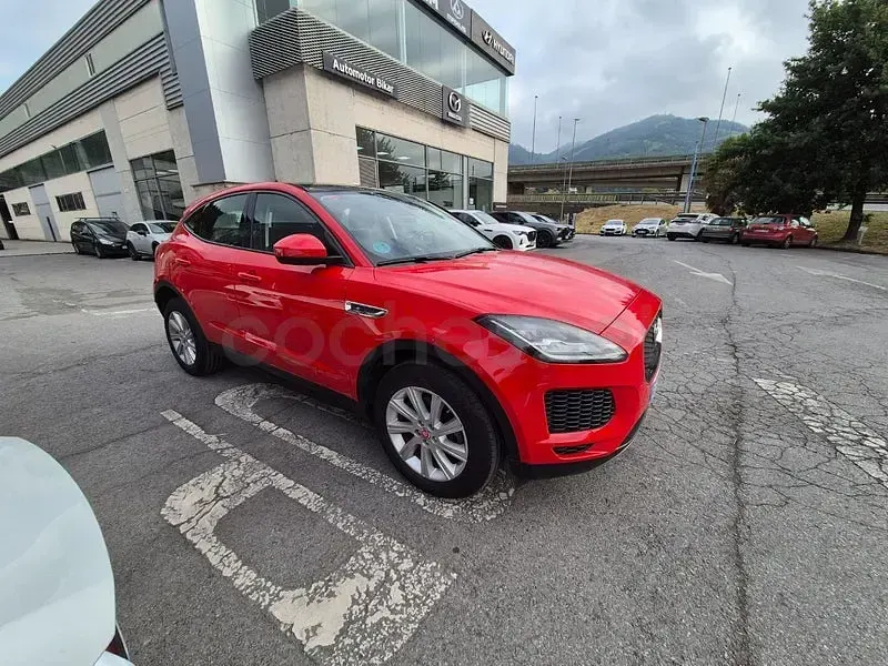 Usado Jaguar E-Pace 150 CV (110 kW) 2019 Granate SUV