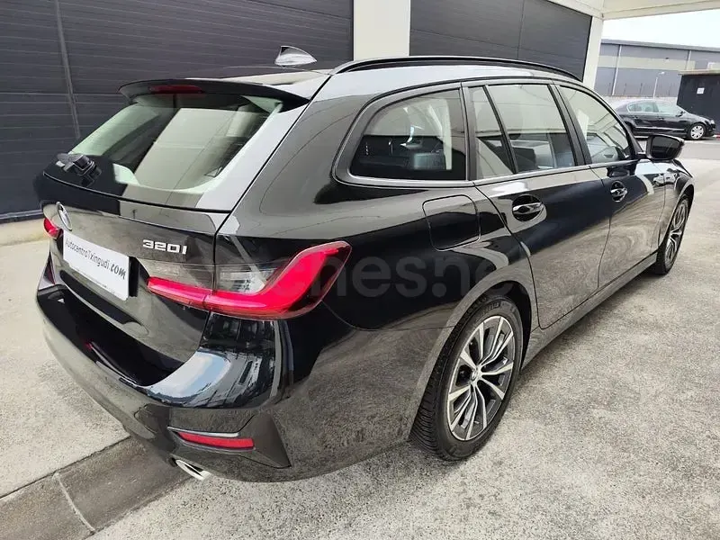 Usado BMW 320 184 CV (135 kW) 2020 Negro Familiar