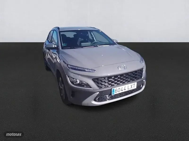 Usado Hyundai Kona 141 CV (103 kW) 2022 Gris SUV