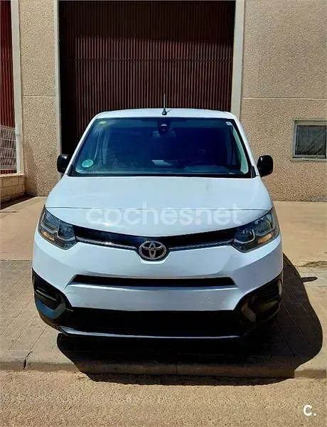 Usado Toyota Proace Verso Advance 131 CV (96 kW) 2022 Blanco Familiar