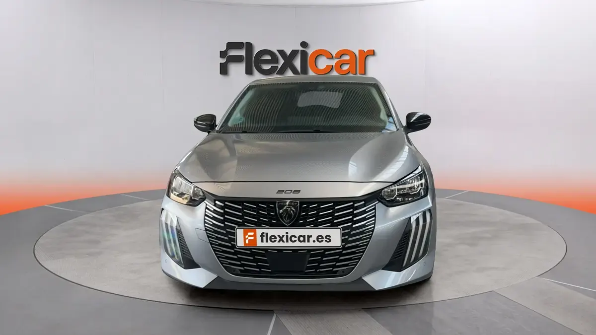 Usado Peugeot 208 Allure 101 CV (74 kW) 2025 Gris Utilitario