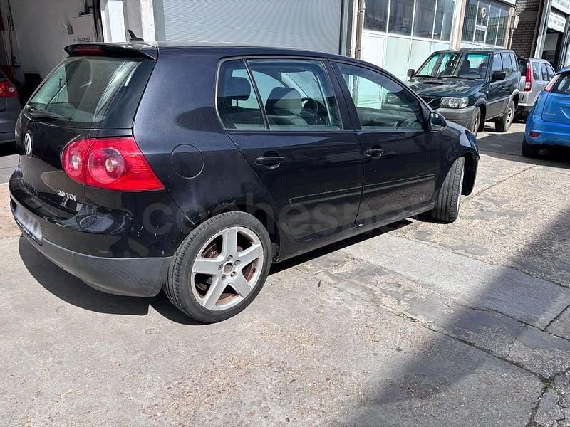Usado VW Golf IV Highline 140 CV (102 kW) 2004 Negro Berlina