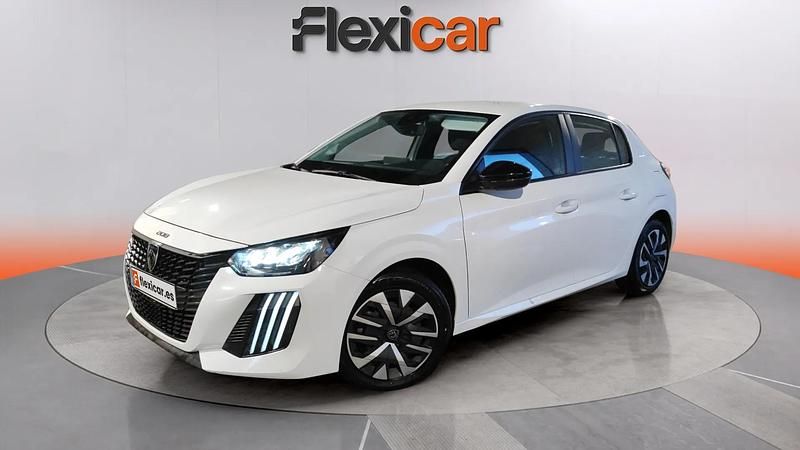 Usado Peugeot 208 Active 102 CV (75 kW) 2024 Blanco Utilitario