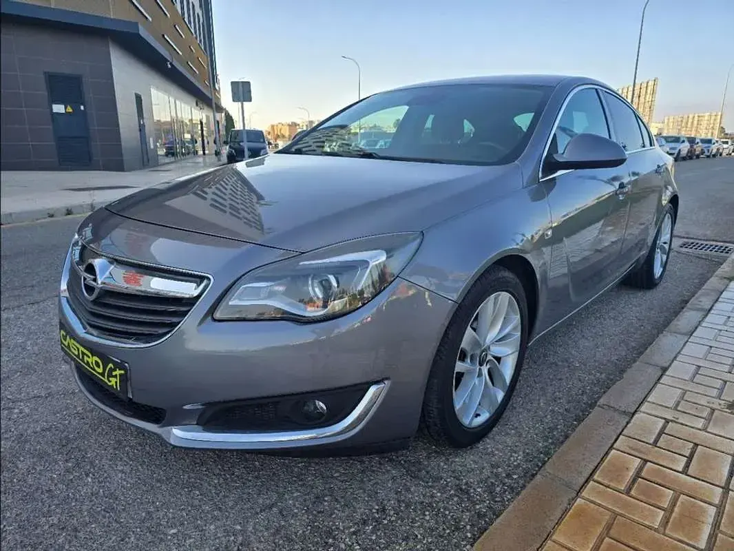 Usado Opel Insignia Excellence 136 CV (100 kW) 2017 Gris Berlina