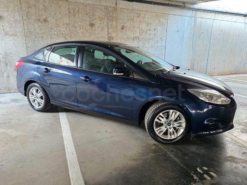 Usado Ford Focus Trend 150 CV (110 kW) 2011 Azul Berlina