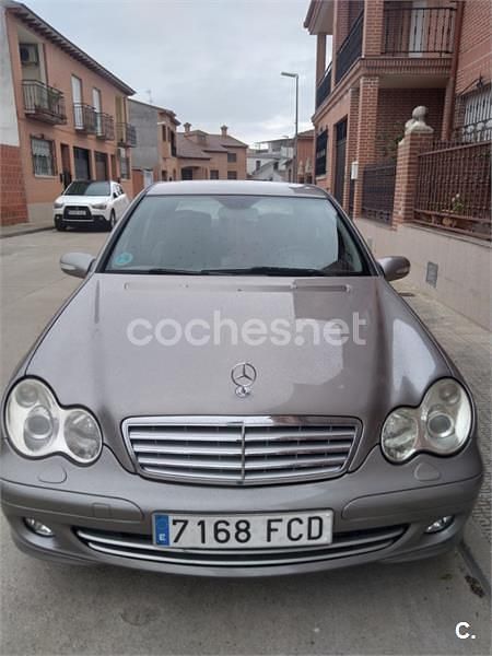 Usado Mercedes C180 Sport Edition 143 CV (105 kW) 2006 Gris / plata Berlina