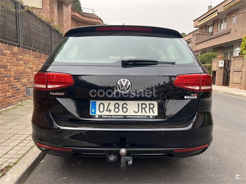 Usado VW Passat Advance 120 CV (88 kW) 2016 Negro Familiar