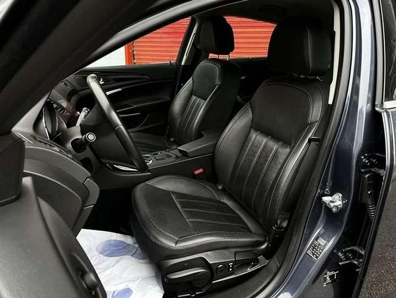 Usado Opel Insignia Cosmo 131 CV (96 kW) 2011 Azul Berlina