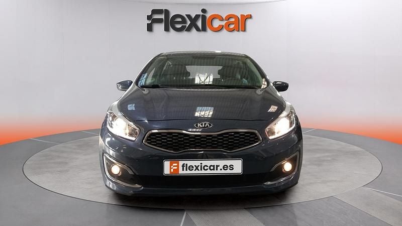 Usado Kia Ceed GT 90 CV (66 kW) 2017 Azul Berlina