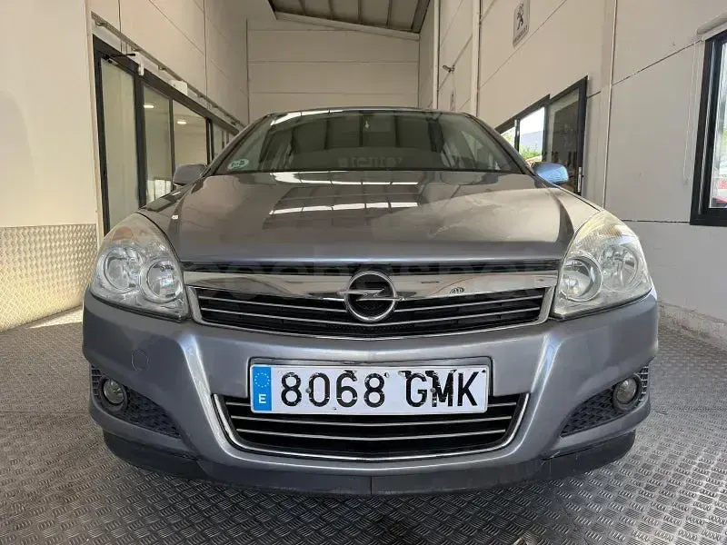 Brugt Opel Astra Enjoy 110 HK (80 kW) 2009 Grå Sedan