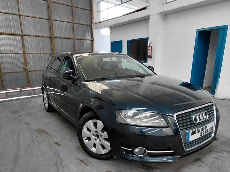 Usado Audi A3 Ambiente 105 CV (77 kW) 2009 Azul Utilitario