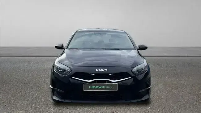 Usado Kia Ceed 100 CV (73 kW) 2024 Negro Utilitario