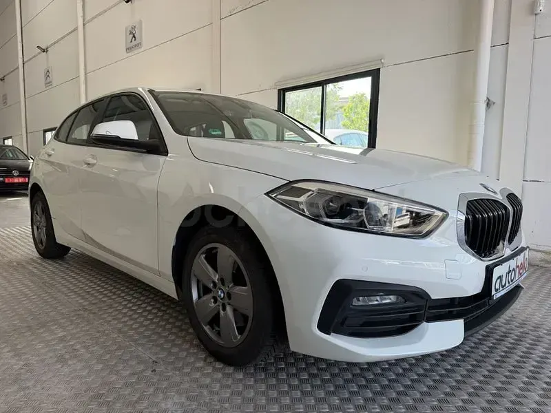 Usado BMW 118 136 CV (100 kW) 2020 Blanco Berlina