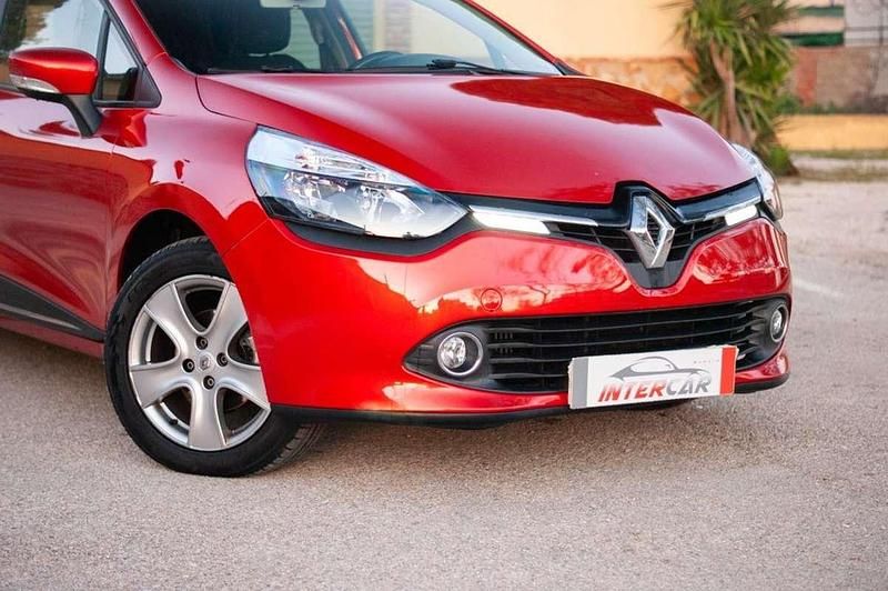 Usado Renault Clio IV Dynamique 90 CV (66 kW) 2015 Burdeos Utilitario