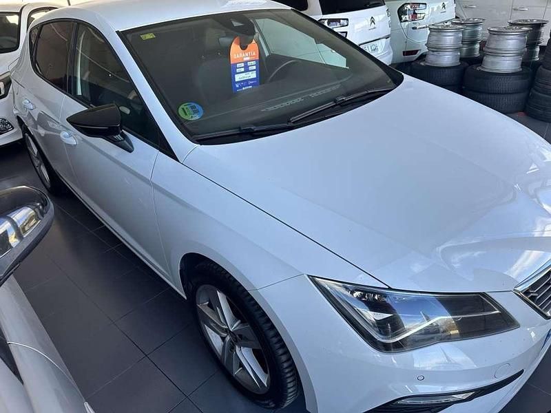 Usado Seat Leon FR 131 CV (96 kW) 2019 Blanco Utilitario