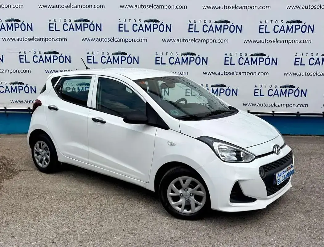 Usado Hyundai i10 67 CV (49 kW) 2017 Blanco Utilitario