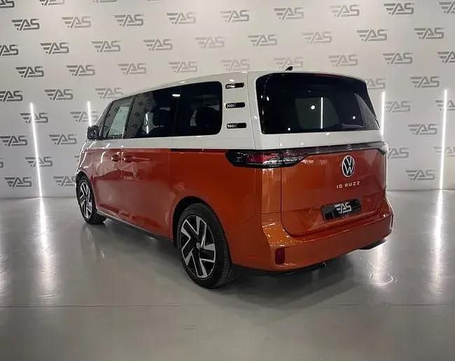Begagnad VW ID. Buzz Edition 150 kW (204 HK) 2023 Orange Minibuss
