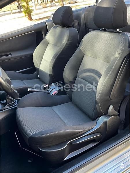 Usado Peugeot 207 CC 120 CV (88 kW) 2008 Gris / plata Descapotable