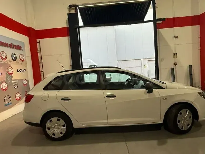 Usado Seat Ibiza ST Style 90 CV (66 kW) 2016 Blanco Familiar