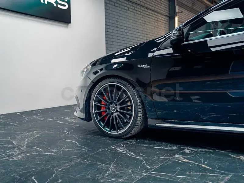 Usado Mercedes A45 AMG 381 CV (280 kW) 2015 Negro Utilitario
