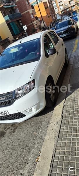 Blanco Usado 2013 Dacia Sandero Ambiance Utilitario | 4800 € (Precio justo) - Imagen 1/4